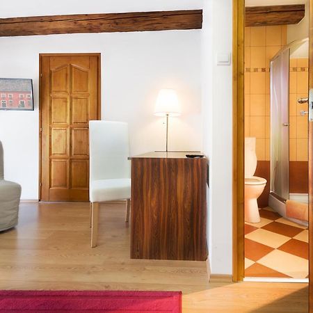 Rubra Panzio Bed & Breakfast Vác Eksteriør bilde