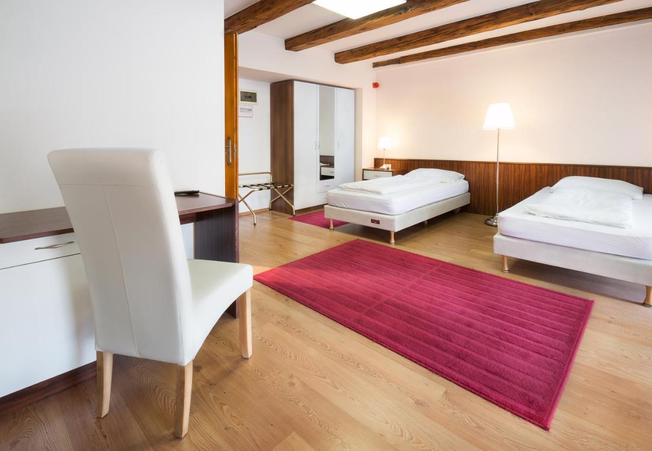 Rubra Panzio Bed & Breakfast Vác Eksteriør bilde