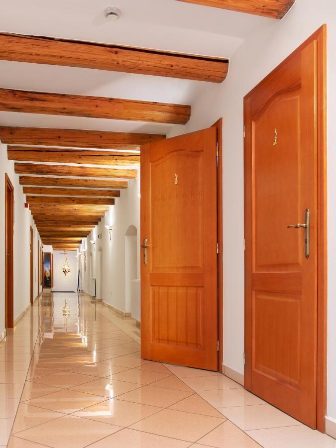 Rubra Panzio Bed & Breakfast Vác Eksteriør bilde