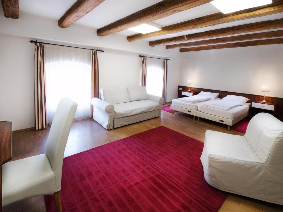 Rubra Panzio Bed & Breakfast Vác Eksteriør bilde